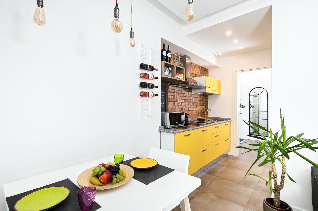 Lulu Capri Apartment อนากาปรี ภายนอก รูปภาพ